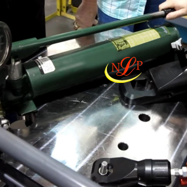 CẮT ĐAI ỐC BẰNG THUỶ LỰC TNS-300 (in)