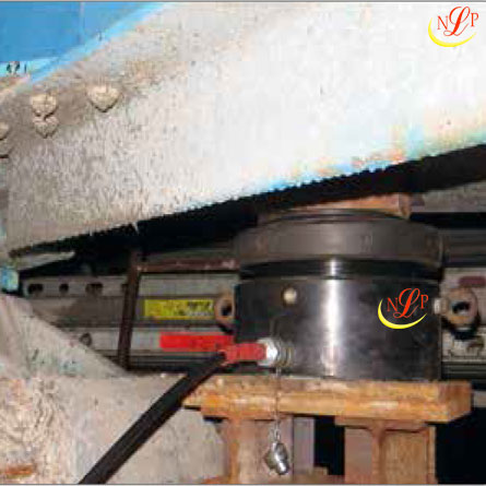 kích thủy lực có vòng hãm an toàn