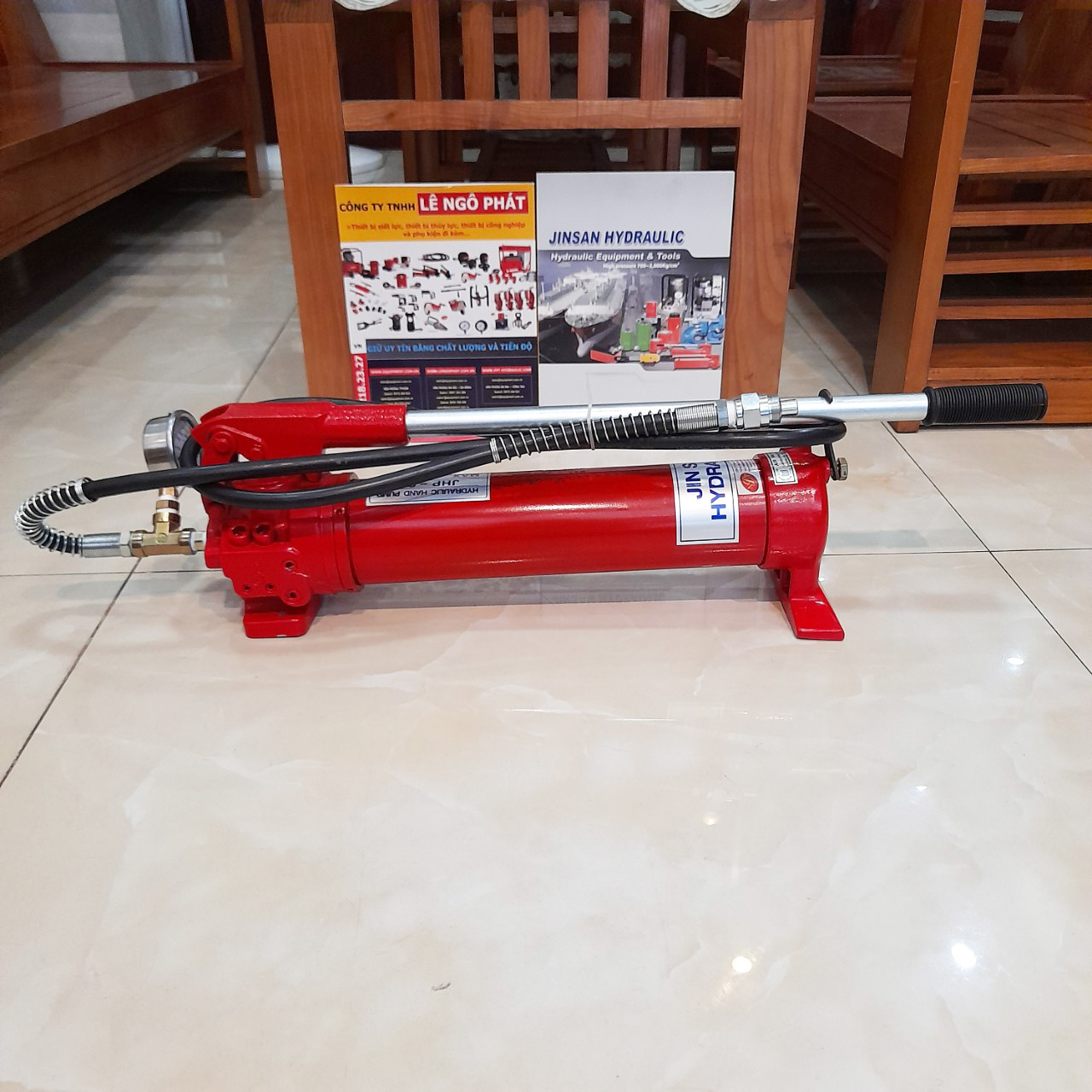 JHP-2B, Bơm tay thủy lực 700 bar, 2.3 lít
